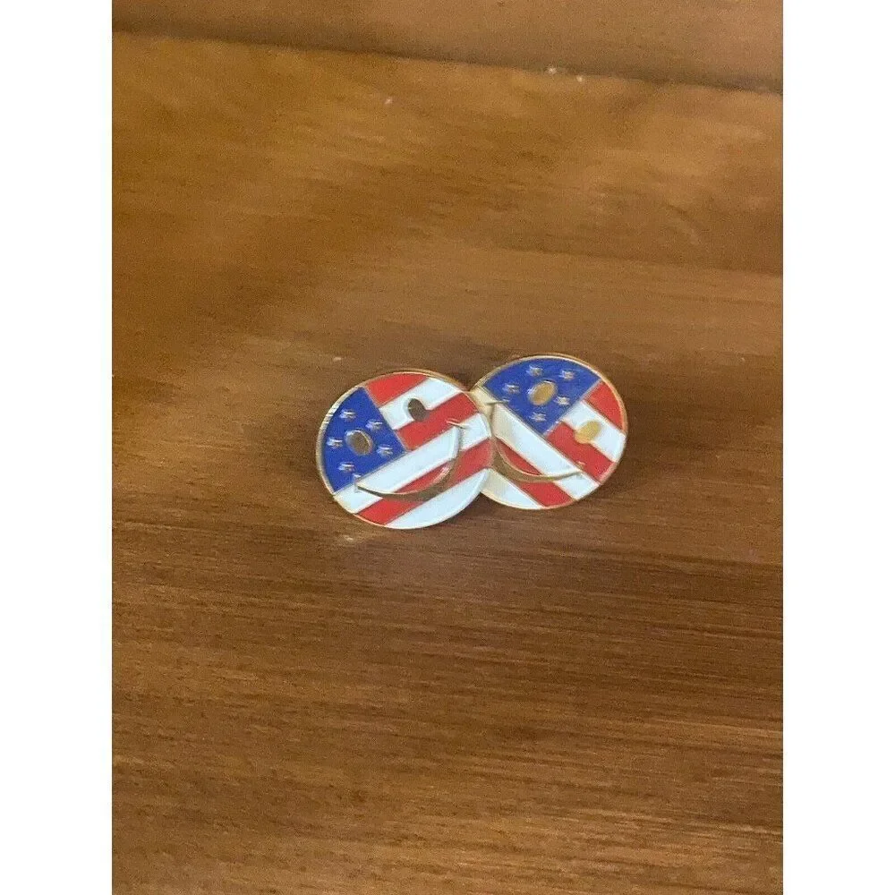 T. DUBOIS Cufflinks Cuff Links SMILEY FACE AMERICAN FLAG Round Enamel GOLD TONE